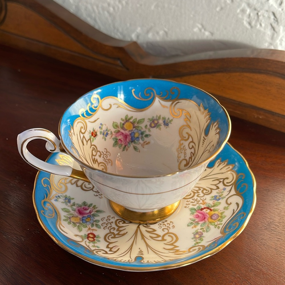 Tuscan Fine English Bone China Teacup & Saucer